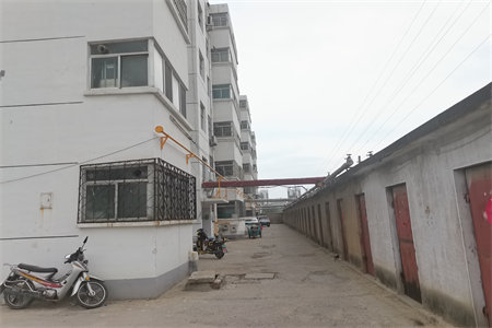 山工苑3室2厅2卫带车库储藏室，80万元包改名